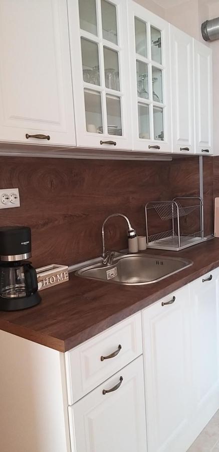 Sunny Apartment 21,ابزور المظهر الخارجي الصورة