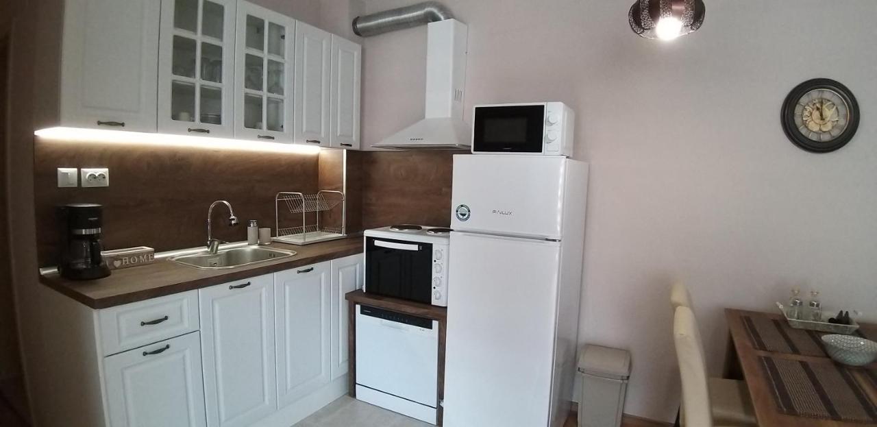 Sunny Apartment 21,ابزور المظهر الخارجي الصورة